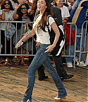 Filename=14379_15908457715200852859AM_122_182lo.jpg
Filesize=68KiB
Dimensions=432x600
Date added=Jul 15, 2008 14379_15908457715200852859AM_122_182lo.jpg