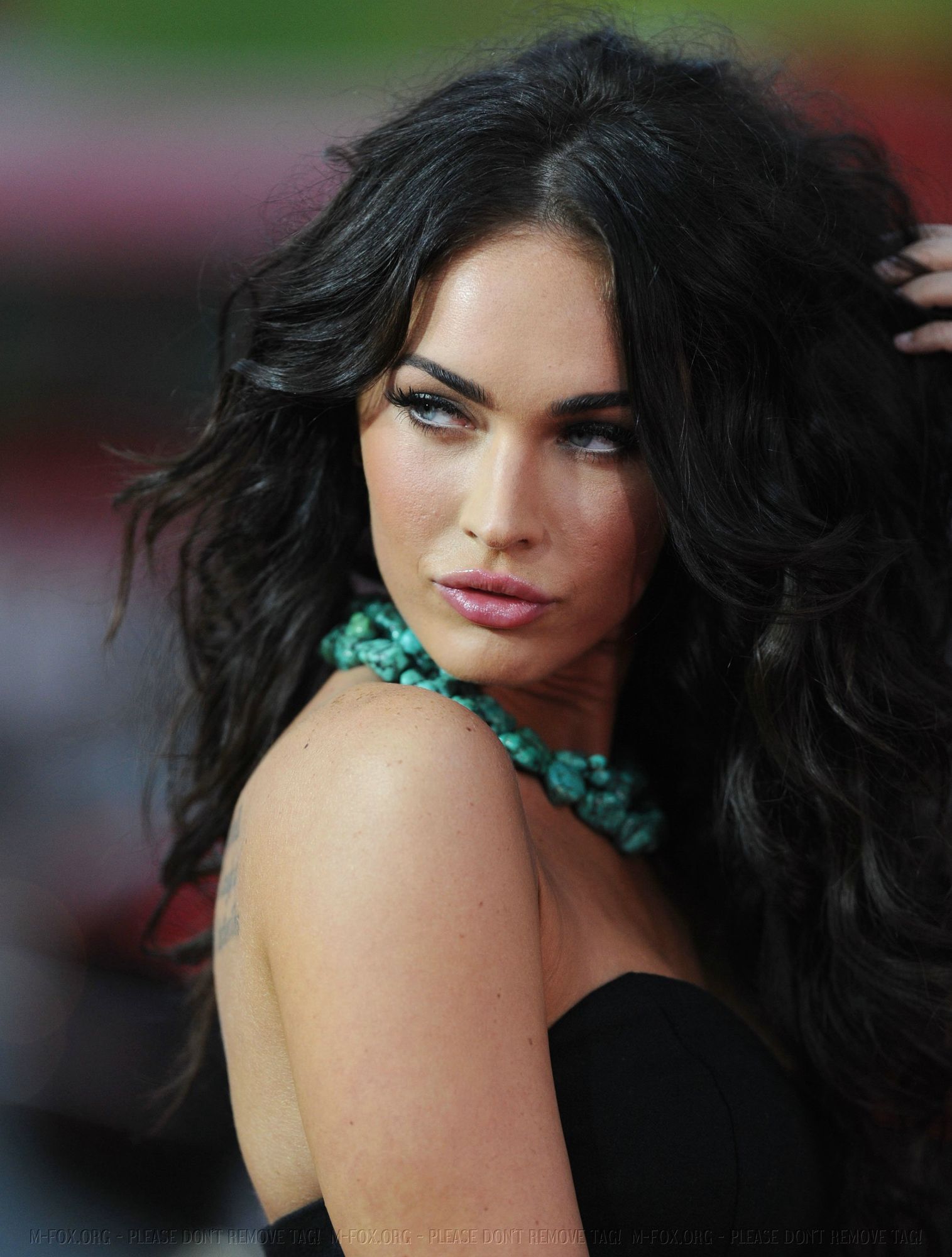65174-meganfox-eagleeyelapremiere240-123-1012lo.jpg 65174-meganfox-eagleeyelapremiere240-123-1012lo.jpg