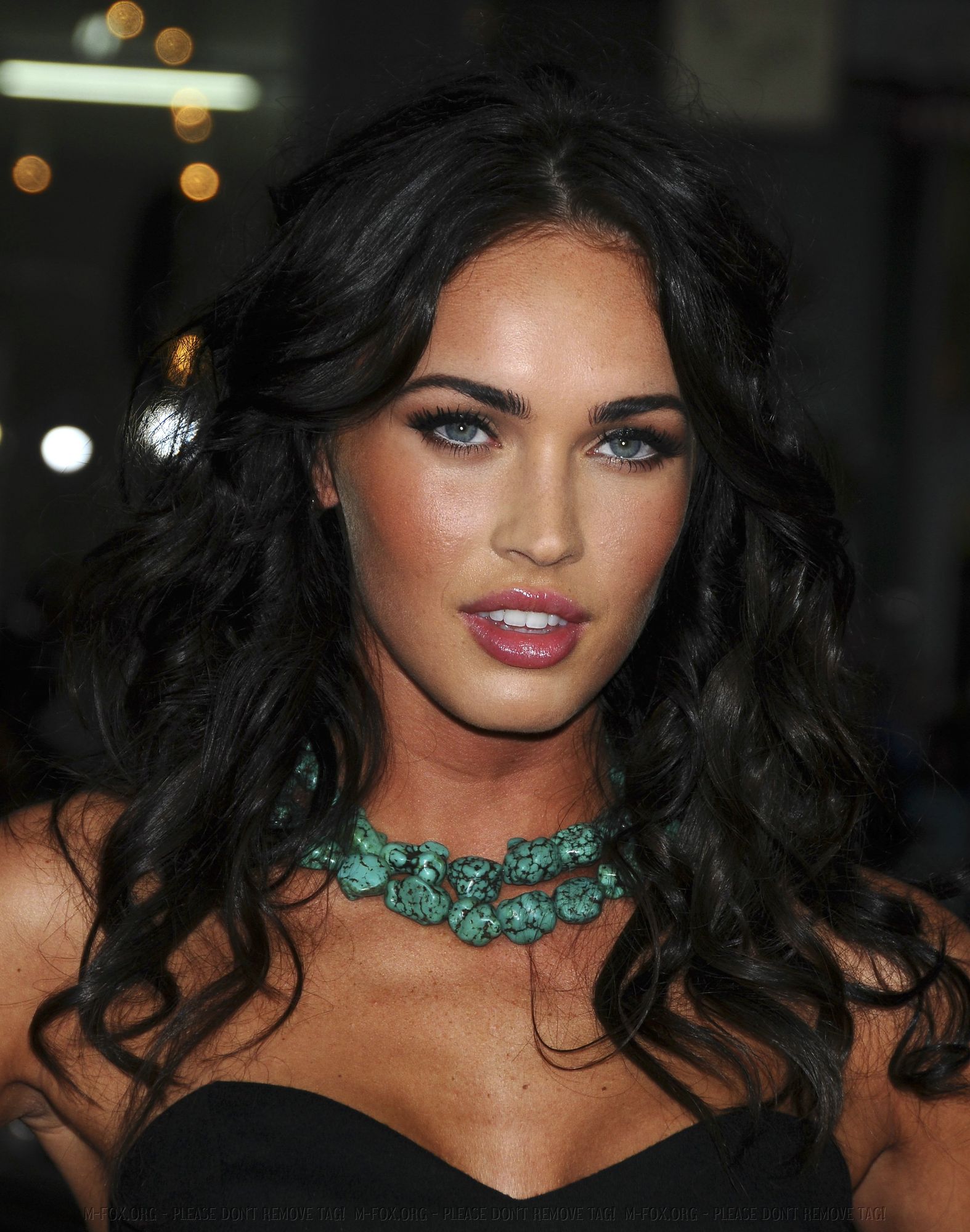 66863-meganfox-eagleeyelapremiere171-122-397lo.jpg