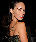 57543-megan-fox-arrives-at-the-2009-mtv-movie-awar.jpg