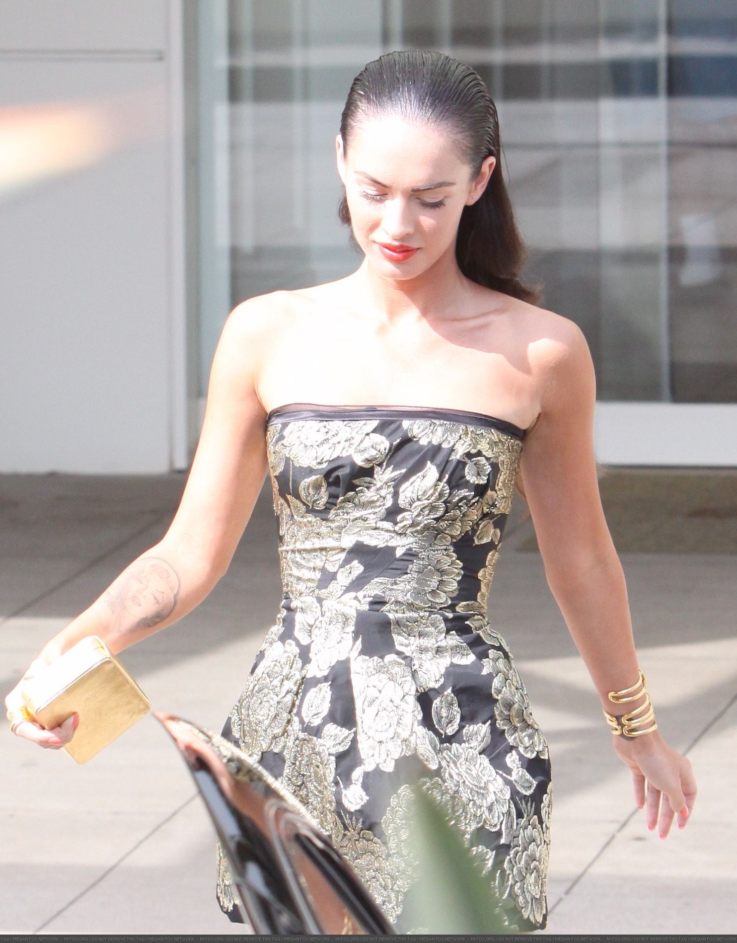 52332-megan-fox-on-her-way-to-the-2009-mtv-movie-a.jpg 52332-megan-fox-on-her-way-to-the-2009-mtv-movie-a.jpg