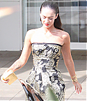 52332-megan-fox-on-her-way-to-the-2009-mtv-movie-a.jpg