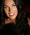 76391-megan-fox-2009-06-08-transformers-revenge-of.jpg
