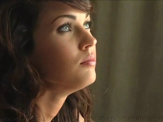 Megan_0111.jpg Megan_0111.jpg