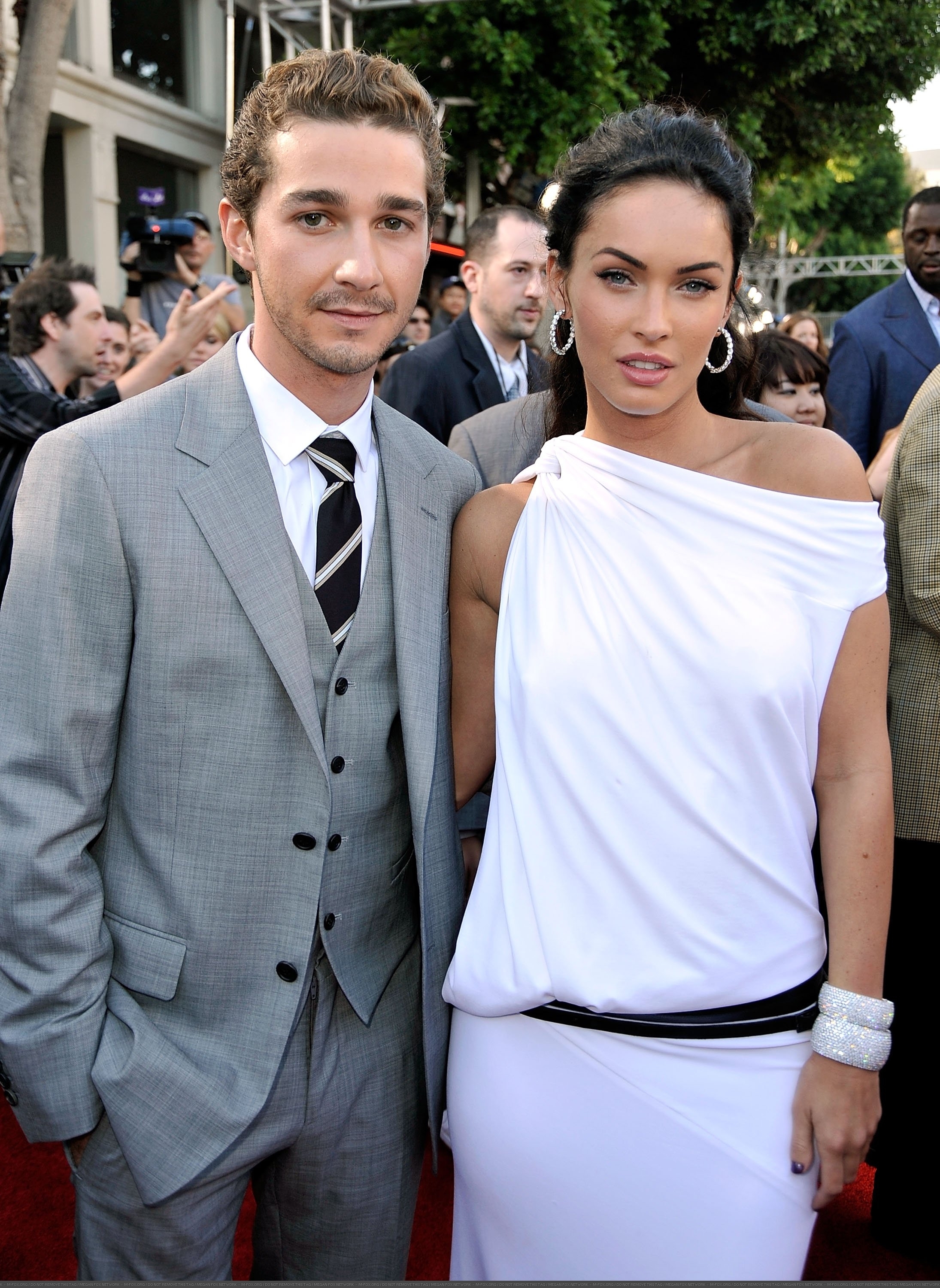 40178_Celebutopia-Megan_Fox-Transformers_Revenge_Of_The_Fallen_premiere_in_Los_Angeles-11_122_29lo.jpg