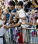 Filename=megfocelebutopia.JPG
Filesize=2199KiB
Dimensions=3000x2277
Date added=Jun 23, 2009 megfocelebutopia.JPG