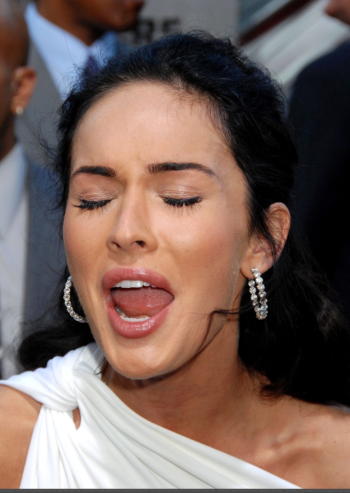 44582-megan-fox-2009-06-22-los-angeles-premiere-of.jpg 44582-megan-fox-2009-06-22-los-angeles-premiere-of.jpg