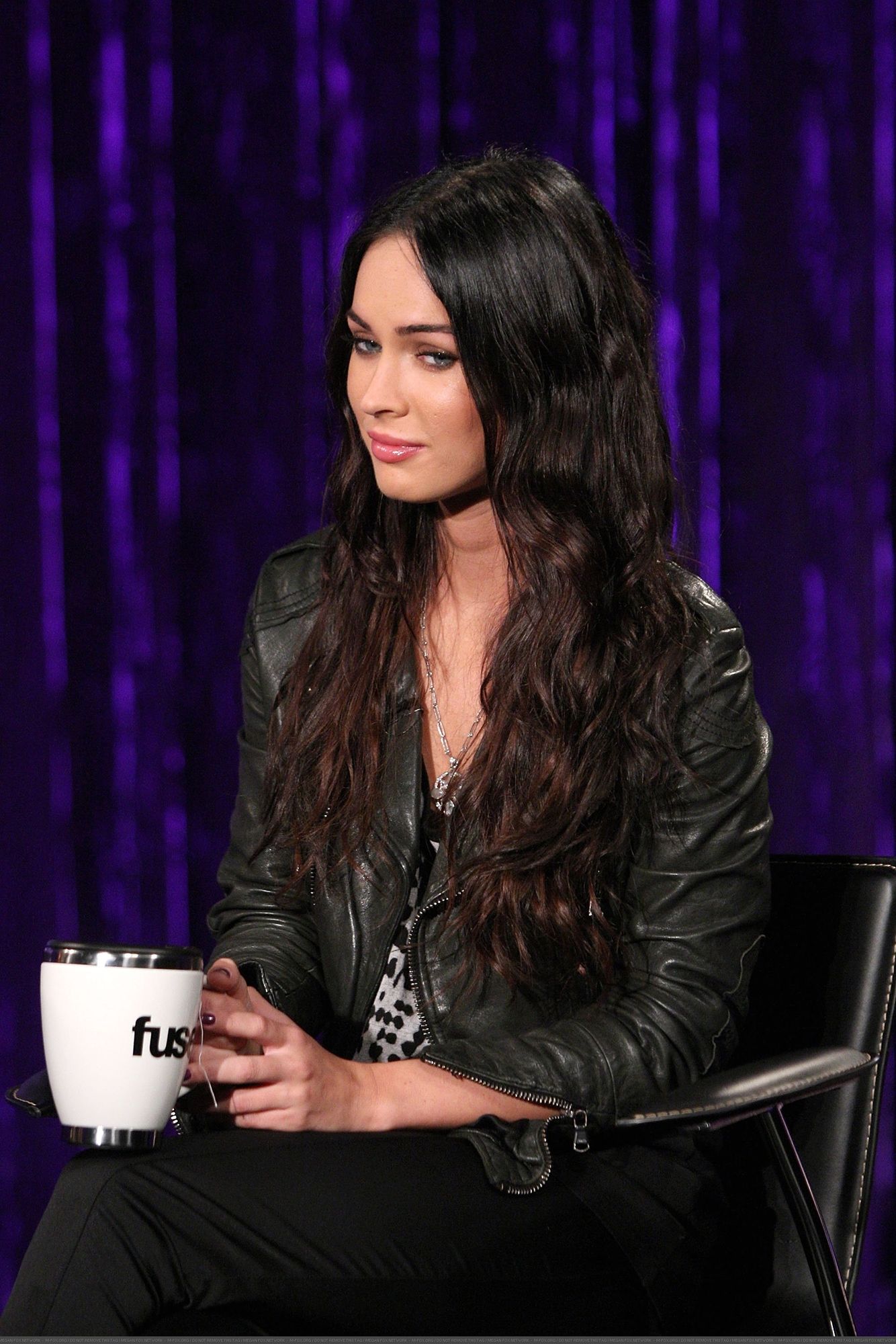 53059-megan-fox-visits-fuse5s-no-1-countdown-1-cou.jpg 53059-megan-fox-visits-fuse5s-no-1-countdown-1-cou.jpg
