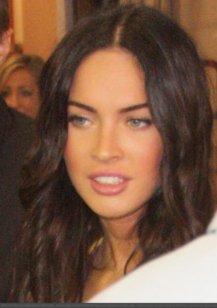 86797-megan-fox-arriving-at-live-with-regis-and-ke.jpg 86797-megan-fox-arriving-at-live-with-regis-and-ke.jpg