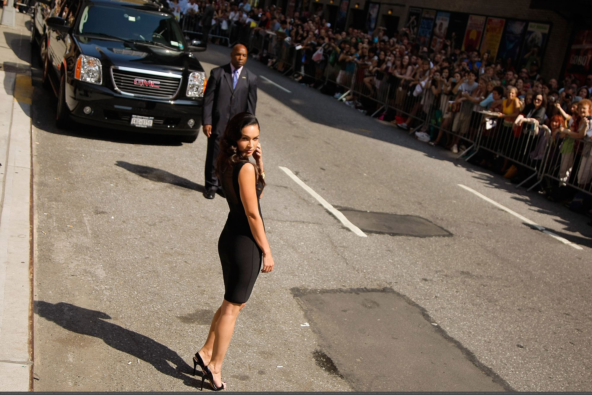 96728-megan-fox-at-the-late-show-with-david-letter.jpg