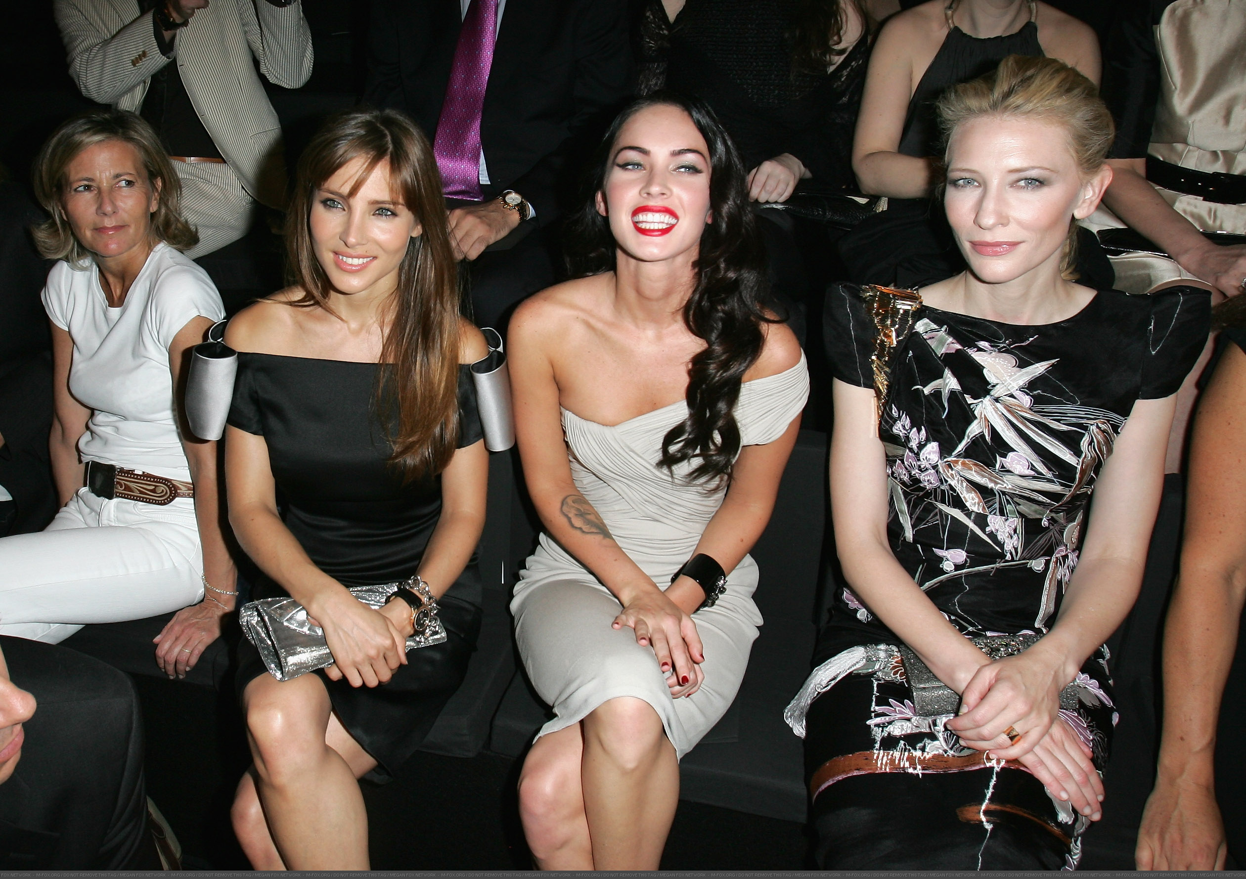 41772_babayaga_Megan_Fox_Giorgio_Armani_Prive_Fashion_Show_PFW07-07-2009_047_123_231lo.jpg 41772_babayaga_Megan_Fox_Giorgio_Armani_Prive_Fashion_Show_PFW07-07-2009_047_123_231lo.jpg