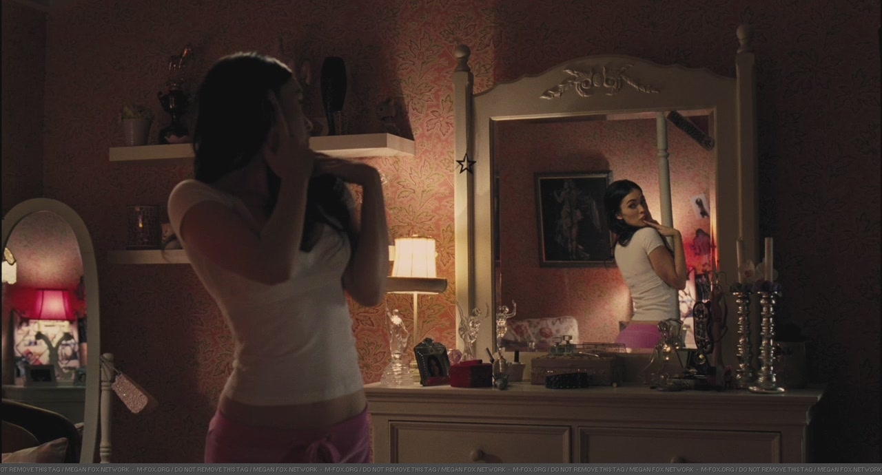 JennifersBody0165.jpg