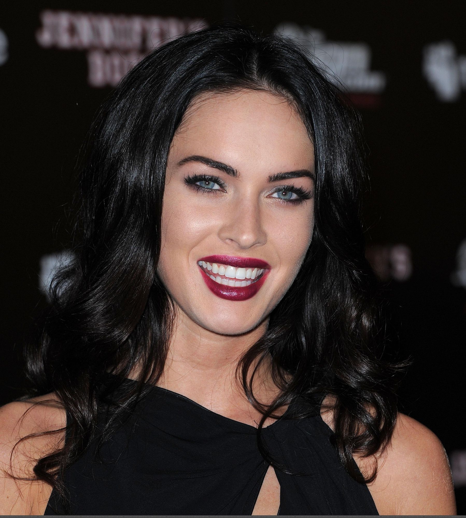 20468_megan_fox_Comic-Con_2009_-_Day_1_851_123_196lo.jpg 20468_megan_fox_Comic-Con_2009_-_Day_1_851_123_196lo.jpg