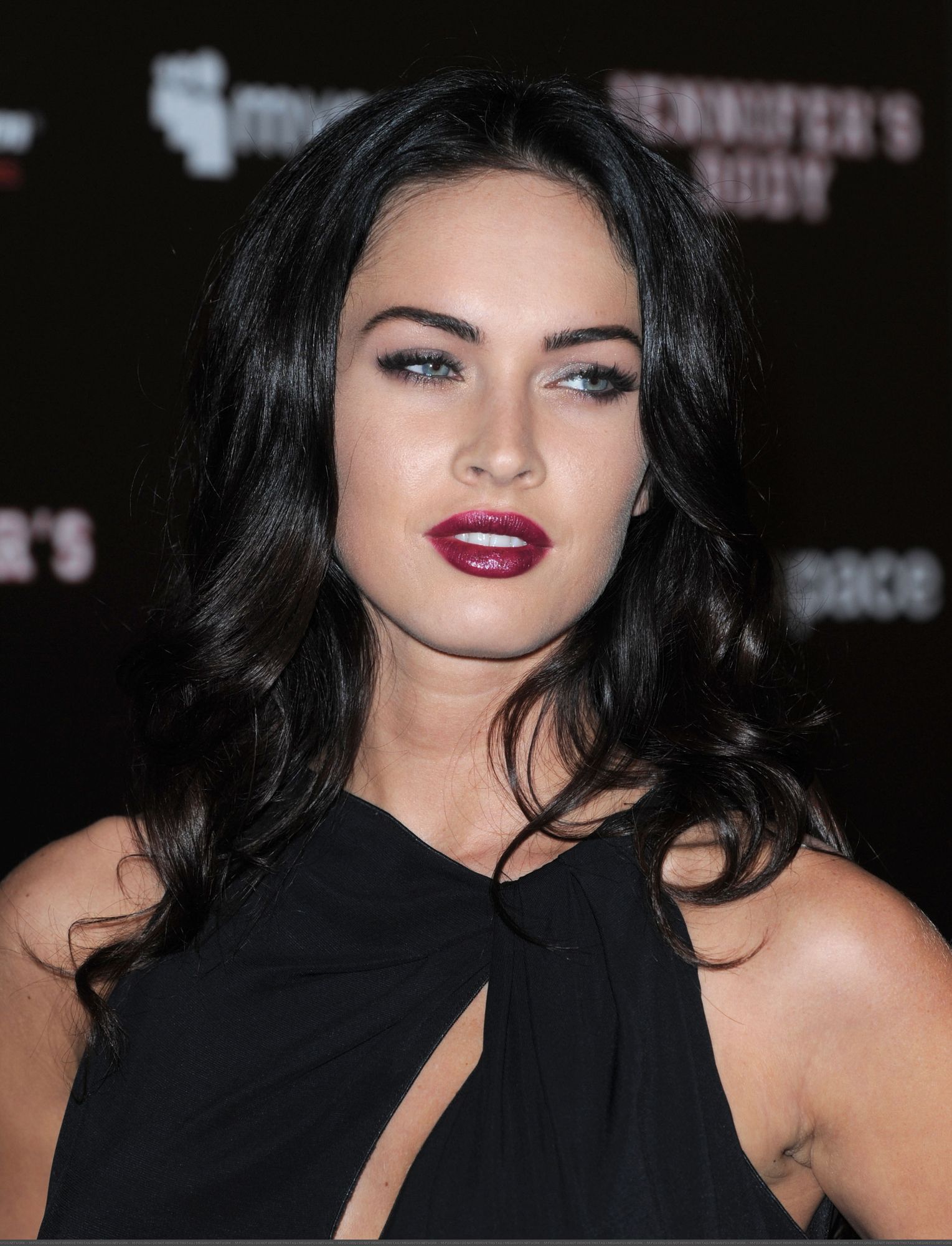 23297_megan_fox_Comic-Con_2009_-_Day_1_123_596lo.jpg
