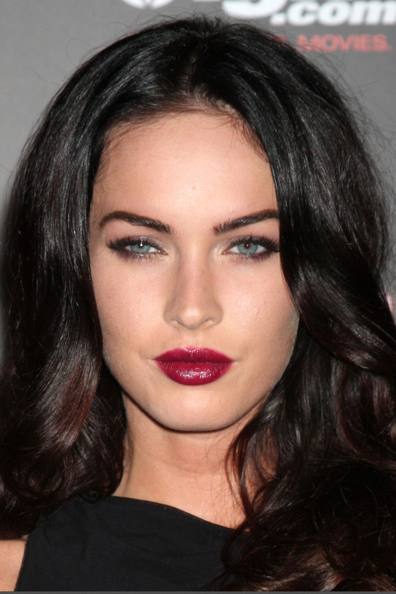 44780_Celeb-city_org_Megan_Fox_comic_031_123_91lo.jpg 44780_Celeb-city_org_Megan_Fox_comic_031_123_91lo.jpg