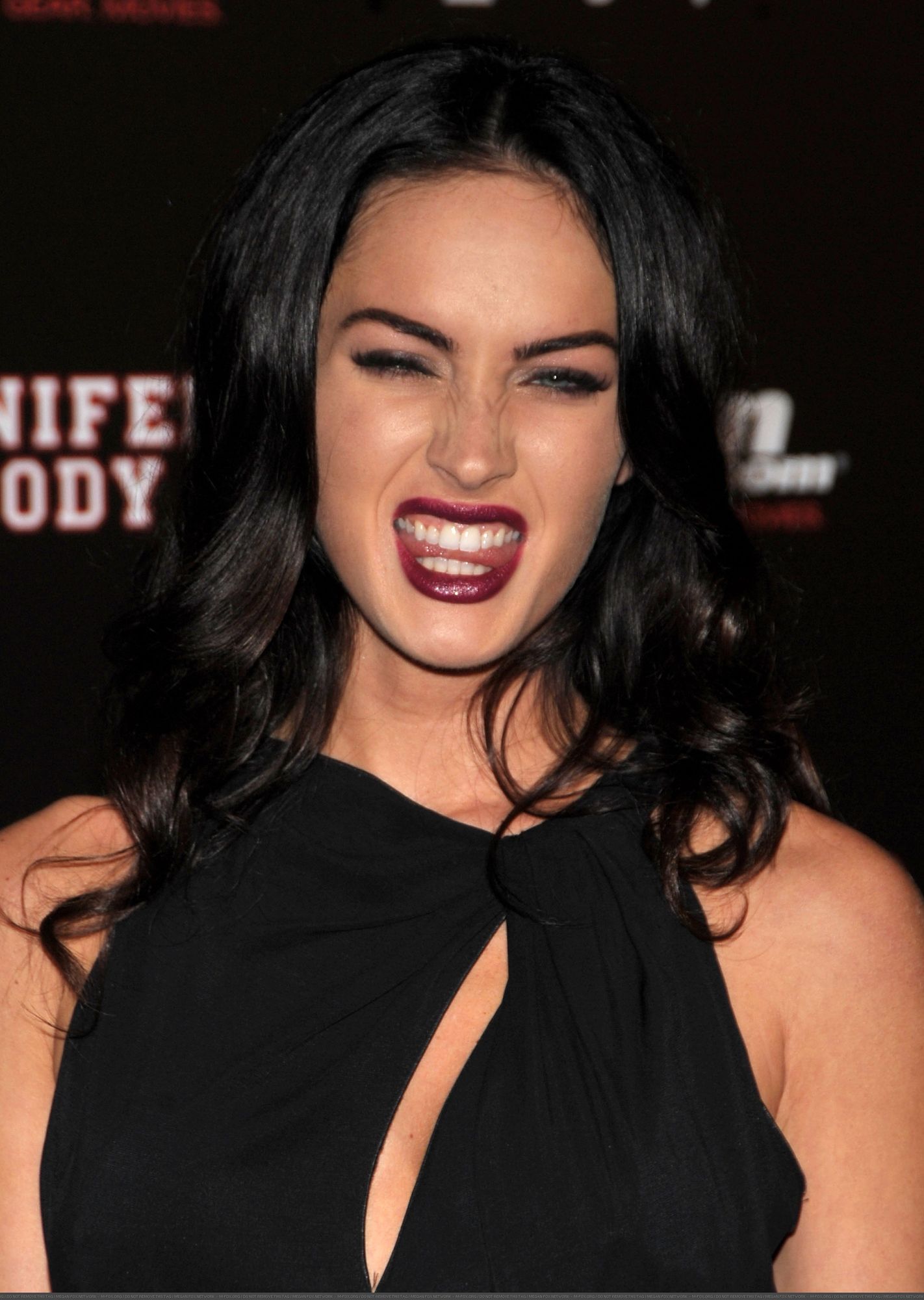 44807_Celeb-city_org_Megan_Fox_comic_035_123_364lo.jpg