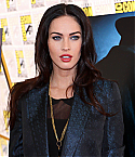 04911_celeb-city_org-The_Elder-Megan_Fox_2009-07-24_-_Jonah_Hex3_press_presentation_at_the_San_Diego_Comic_Con_780_122_373lo.jpg