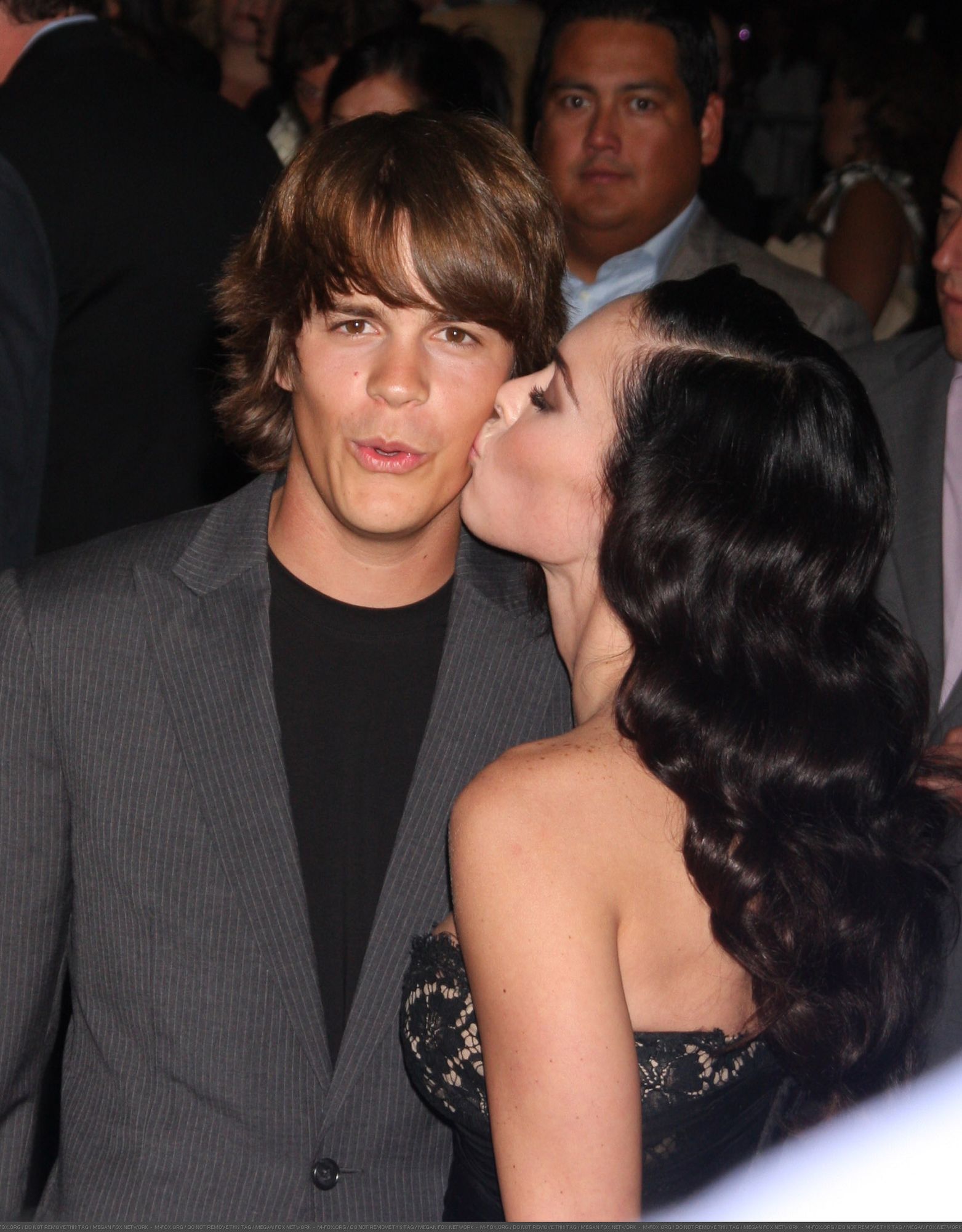 11702_megan_fox_3_tikipeter_celebritycity_001_122_490lo.jpg 11702_megan_fox_3_tikipeter_celebritycity_001_122_490lo.jpg