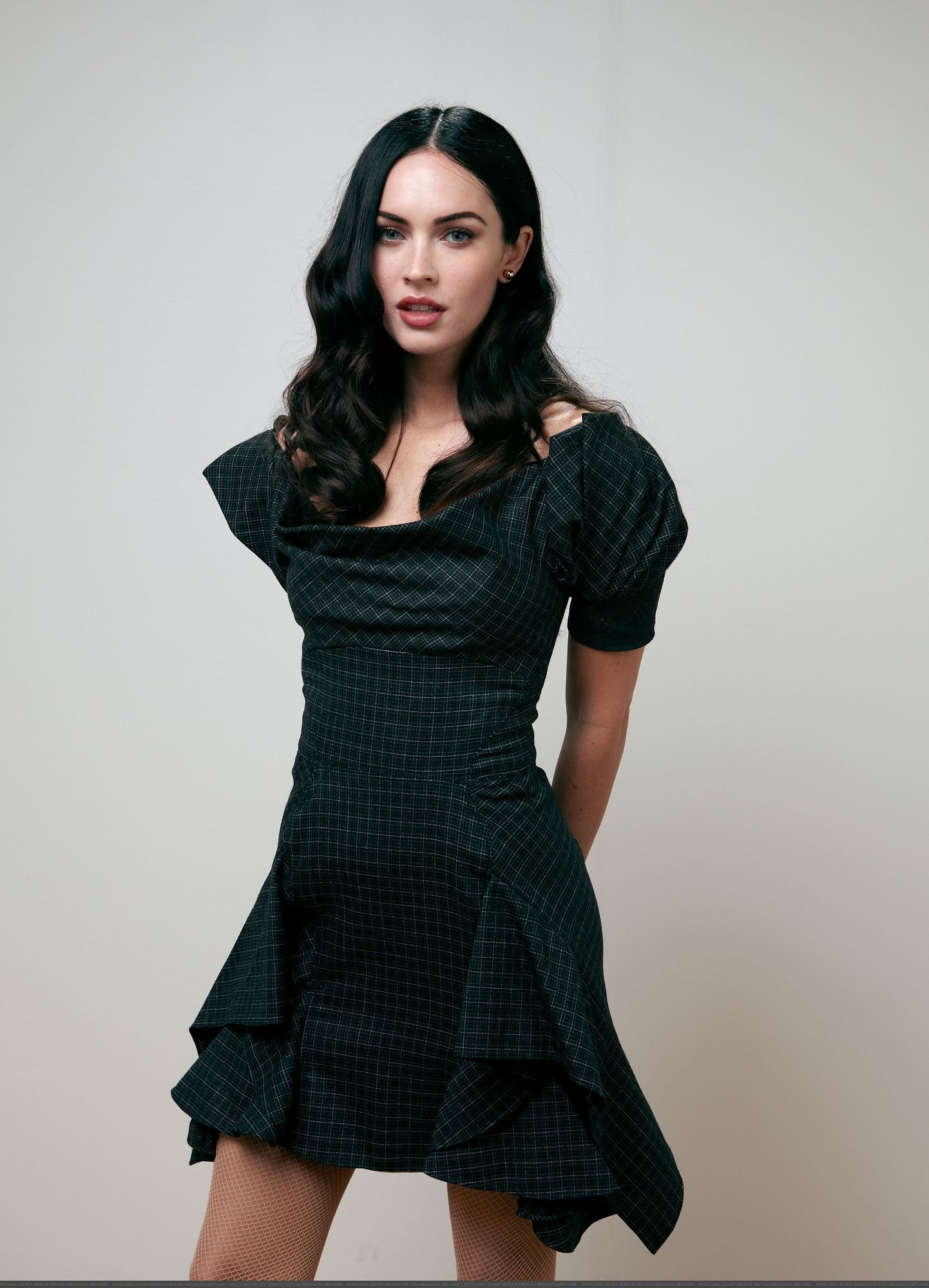 57417_Celebutopia-Megan_Fox-Jennifer5s_Body_Portraits_2009_Toronto_International_Film_Festival-03_122_256lo.jpg 57417_Celebutopia-Megan_Fox-Jennifer5s_Body_Portraits_2009_Toronto_International_Film_Festival-03_122_256lo.jpg