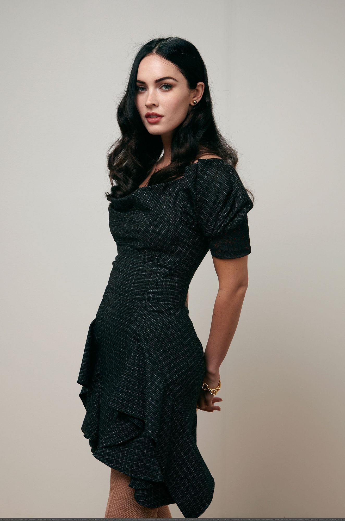 57444_Celebutopia-Megan_Fox-Jennifer5s_Body_Portraits_2009_Toronto_International_Film_Festival-06_122_499lo.jpg 57444_Celebutopia-Megan_Fox-Jennifer5s_Body_Portraits_2009_Toronto_International_Film_Festival-06_122_499lo.jpg