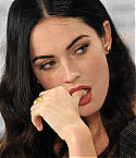 15055_Megan_Fox_8130Jennifer80s_Body4023_Press_Conference_34th_Toronto_International_Film_Festival02_123_934lo.jpg