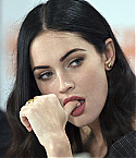 97399_Celebutopia-Megan_Fox-News_conference_for_the_movie_Jennifer32s_Body_in_Toronto-01_122_337lo.jpg