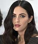 97868_Celebutopia-Megan_Fox-News_conference_for_the_movie_Jennifer84s_Body_in_Toronto-02_122_249lo.jpg