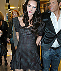 54648_Preppie_-_Megan_Fox_at_Jennifers_Body_Press_Conference_during_the_Toronto_International_Film_Festival_-_September_11_2009_21038_122_1082lo.jpg