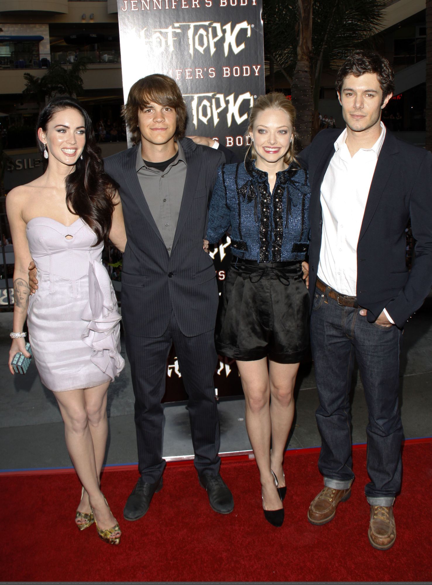 33074_Megan_Fox_attends_the_Jennifers_Body_Fan_Event_at_Hollywood_and_Highland_-_September_16_2009_7273__122_87lo.jpg 33074_Megan_Fox_attends_the_Jennifers_Body_Fan_Event_at_Hollywood_and_Highland_-_September_16_2009_7273__122_87lo.jpg