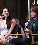 Filename=32789_Megan_Fox_attends_the_Jennifers_Body_Fan_Event_at_Hollywood_and_Highland_-_September_16_2009_499__122_490lo.jpg
Filesize=230KiB
Dimensions=2000x1406
Date added=Sep 18, 2009 32789_Megan_Fox_attends_the_Jennifers_Body_Fan_Event_at_Hollywood_and_Highland_-_September_16_2009_499__122_490lo.jpg