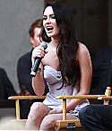 35424_Megan_Fox_attends_the_Jennifers_Body_Fan_Event_at_Hollywood_and_Highland_-_September_16_2009_575__122_467lo.jpg