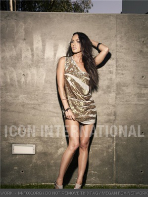 CW511_59_ICON_INTERNATIONAL.jpg