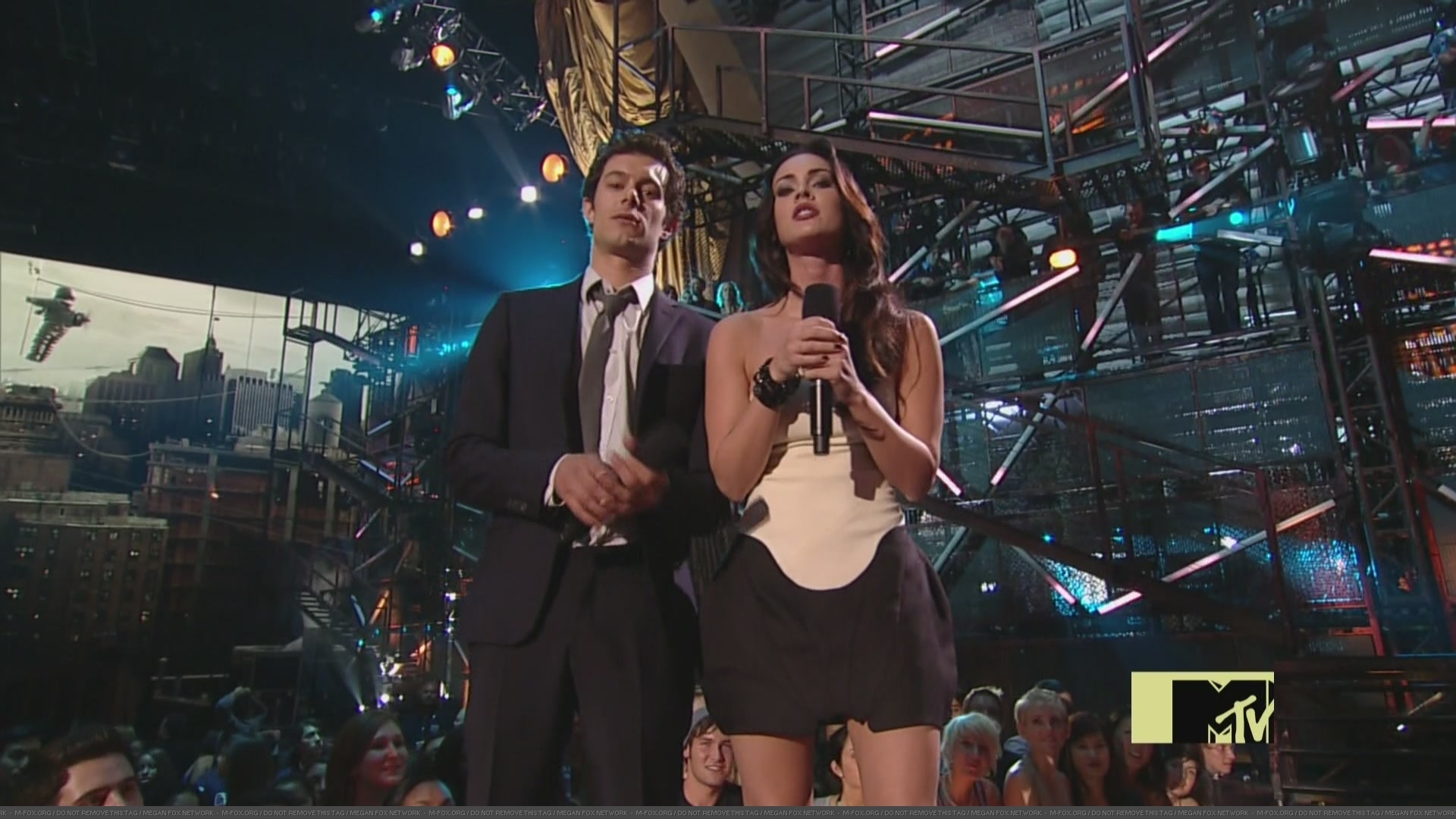 MTVVMA090030.jpg MTVVMA090030.jpg