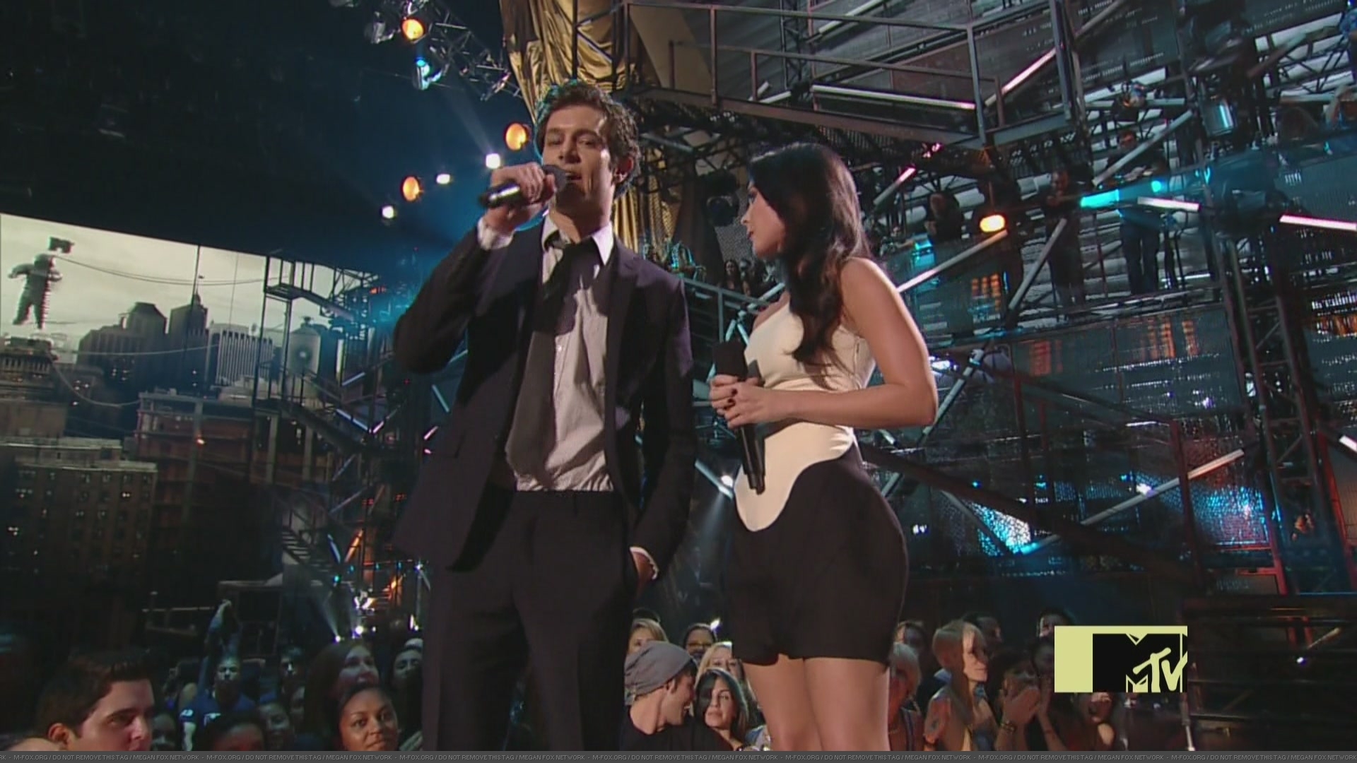 MTVVMA090033.jpg MTVVMA090033.jpg