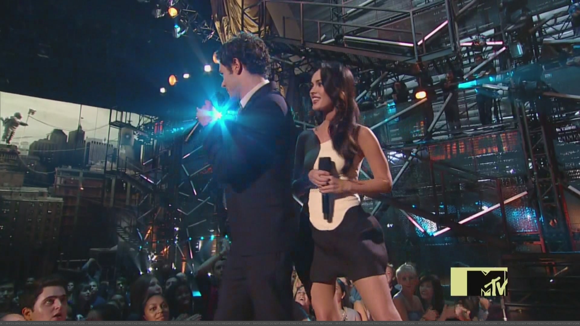MTVVMA090037.jpg MTVVMA090037.jpg