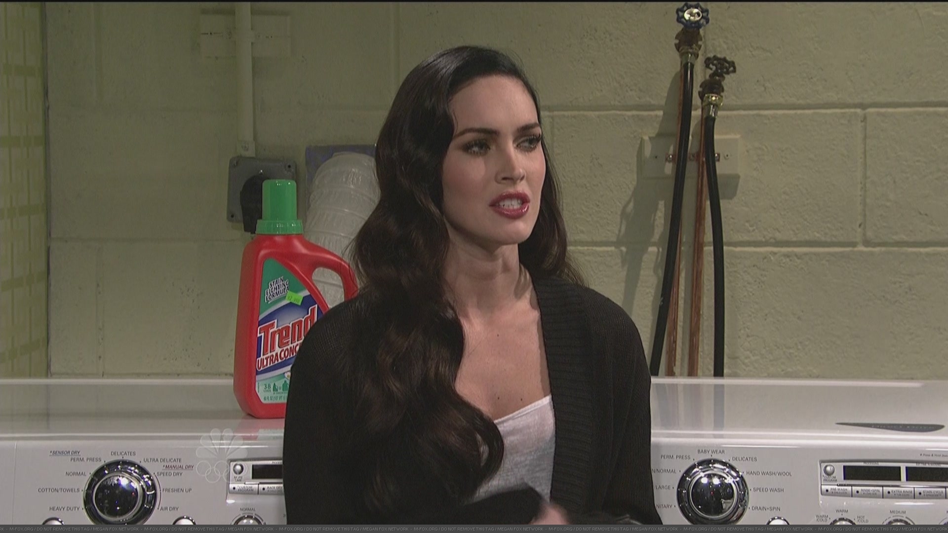 SNL90047.jpg SNL90047.jpg