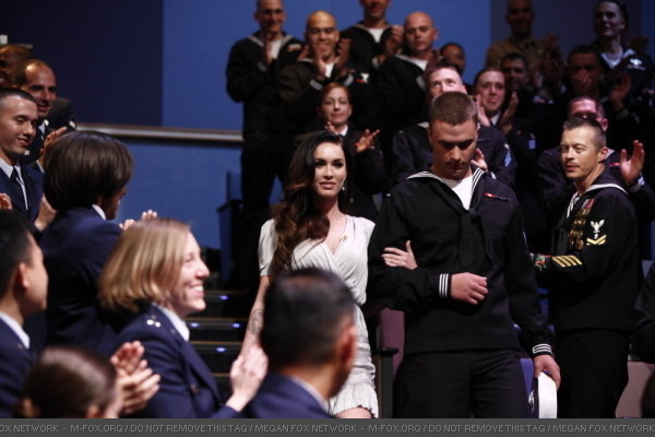 Megan_Fox_The_Jay_Leno_Show_11-26-2009_011.JPG