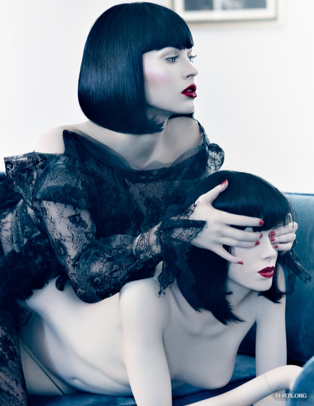 meganfoxmannequin5.jpg meganfoxmannequin5.jpg