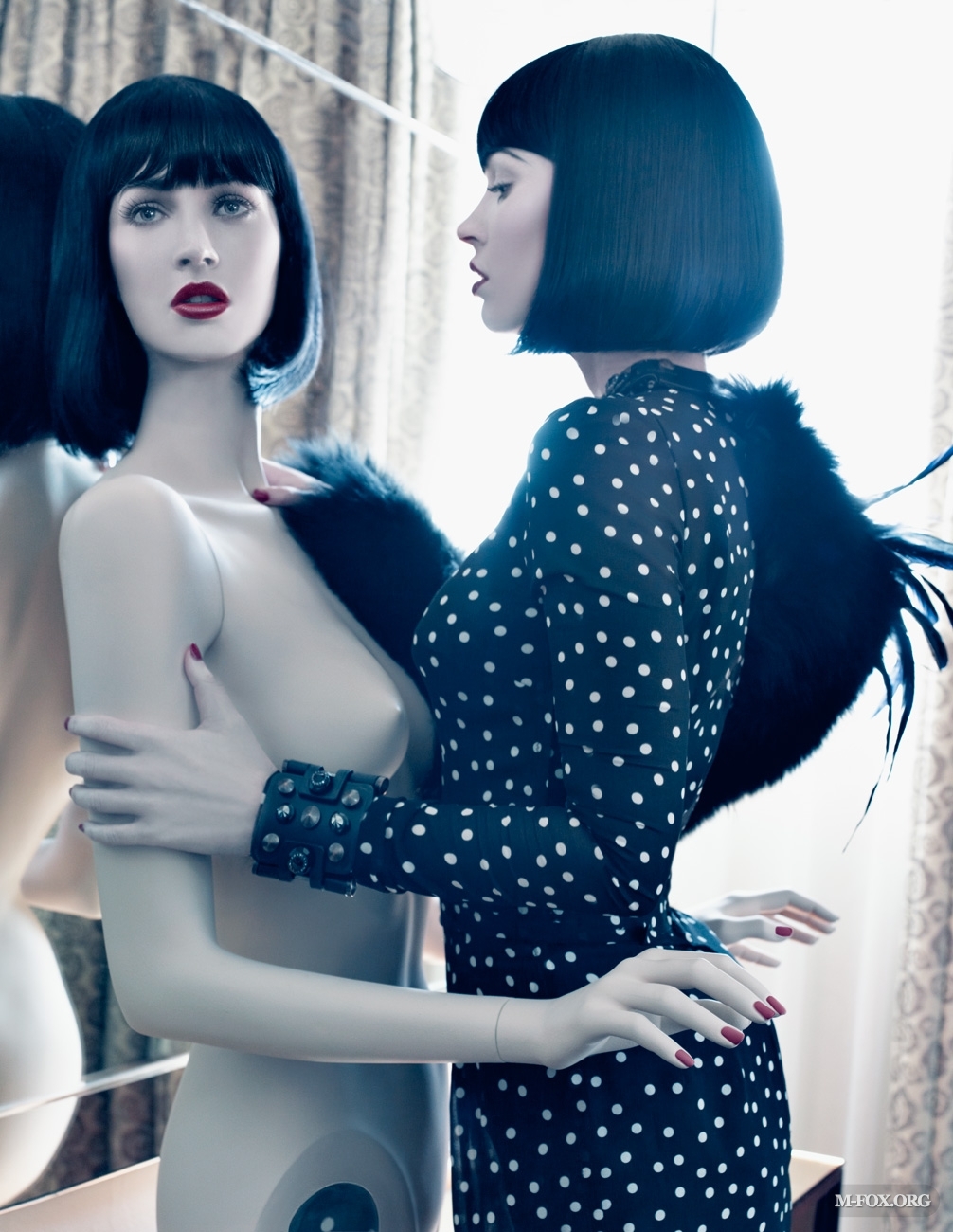 meganfoxmannequin7.jpg