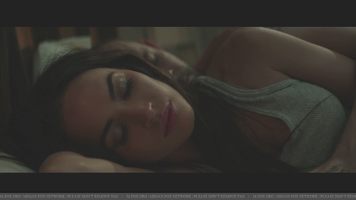 lovethewayyoulie007.jpg lovethewayyoulie007.jpg
