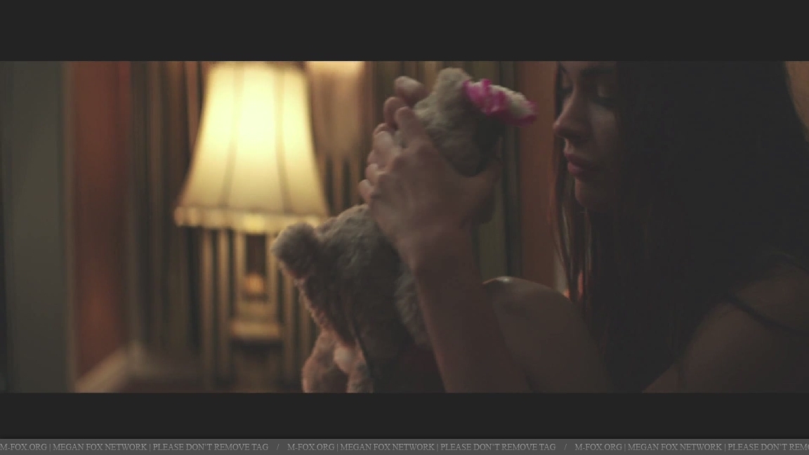lovethewayyoulie083.jpg lovethewayyoulie083.jpg