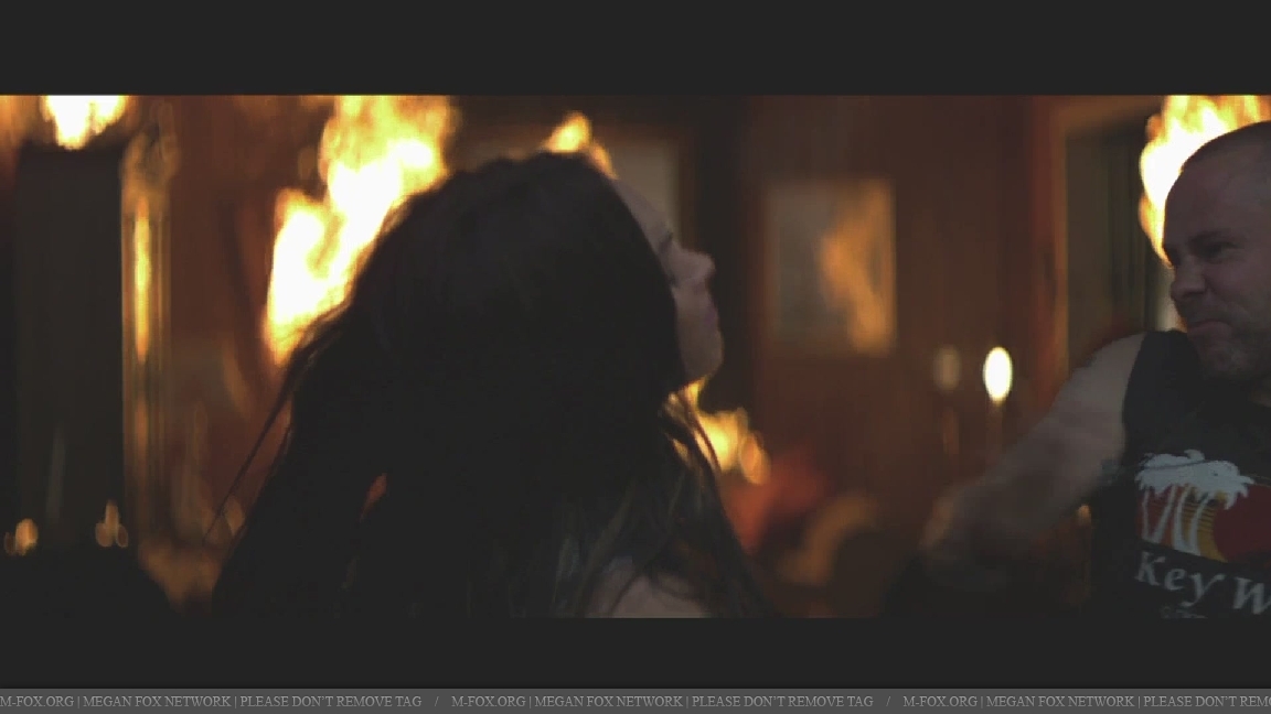 lovethewayyoulie132.jpg lovethewayyoulie132.jpg