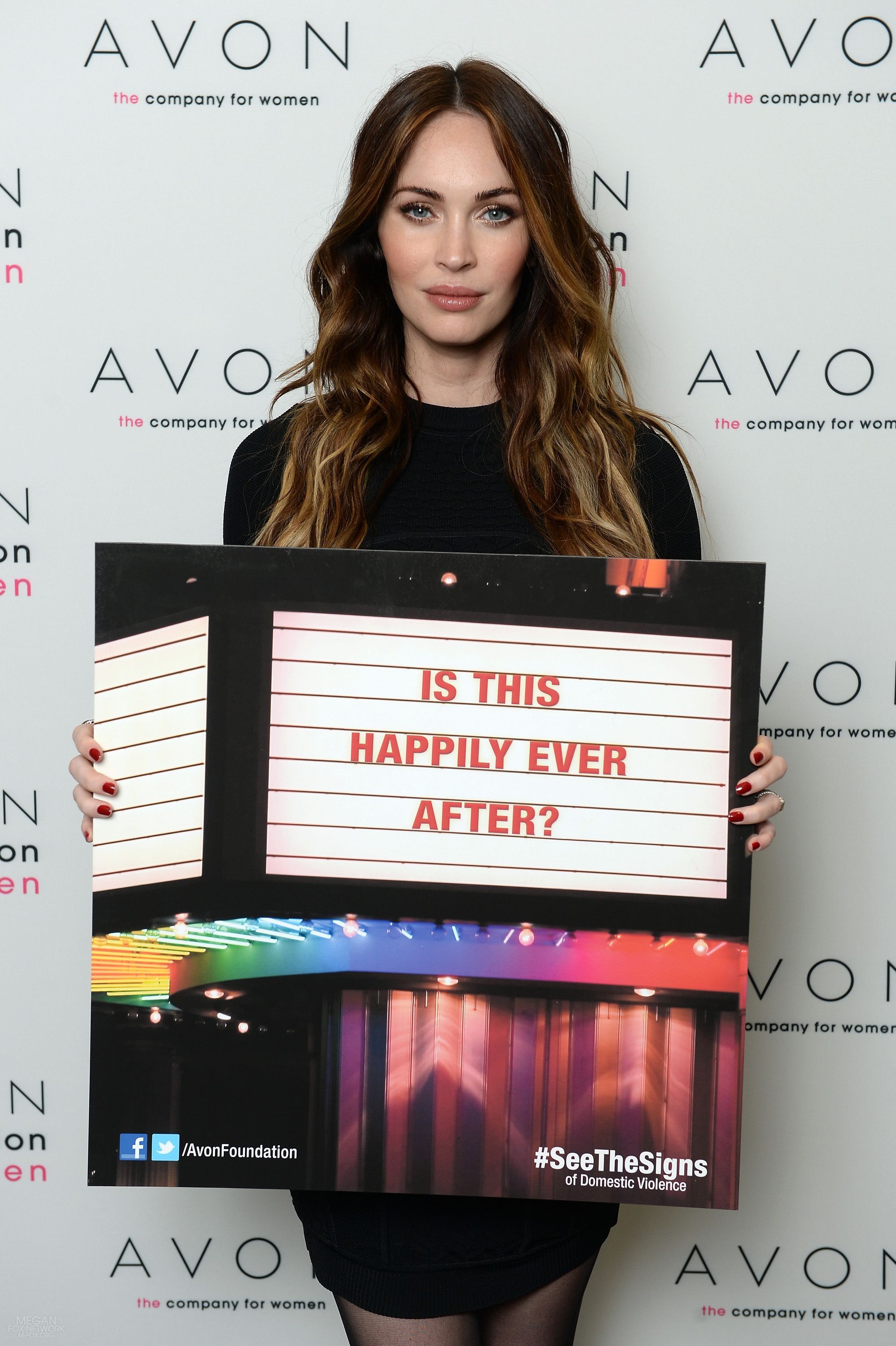 Avon_Foundation_launch_of_its_SeeTheSigns_of_Domestic_Violence112113008.jpg