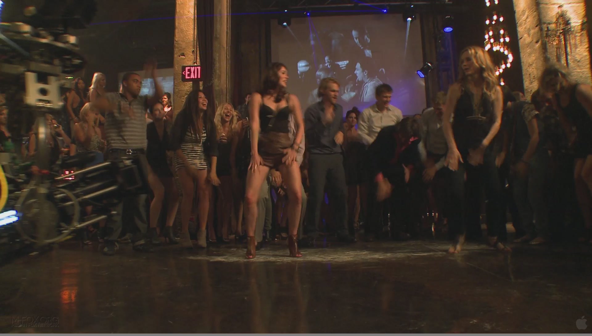 Dancingmachine0620.jpg Dancingmachine0620.jpg