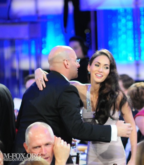 Goldenglobesinside07.jpg Goldenglobesinside07.jpg