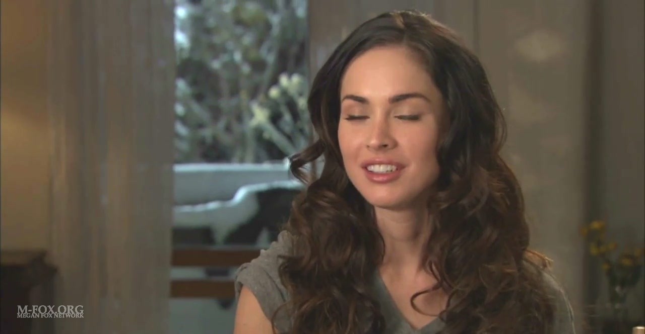 meganfoxpassionplayinterview0213.jpg