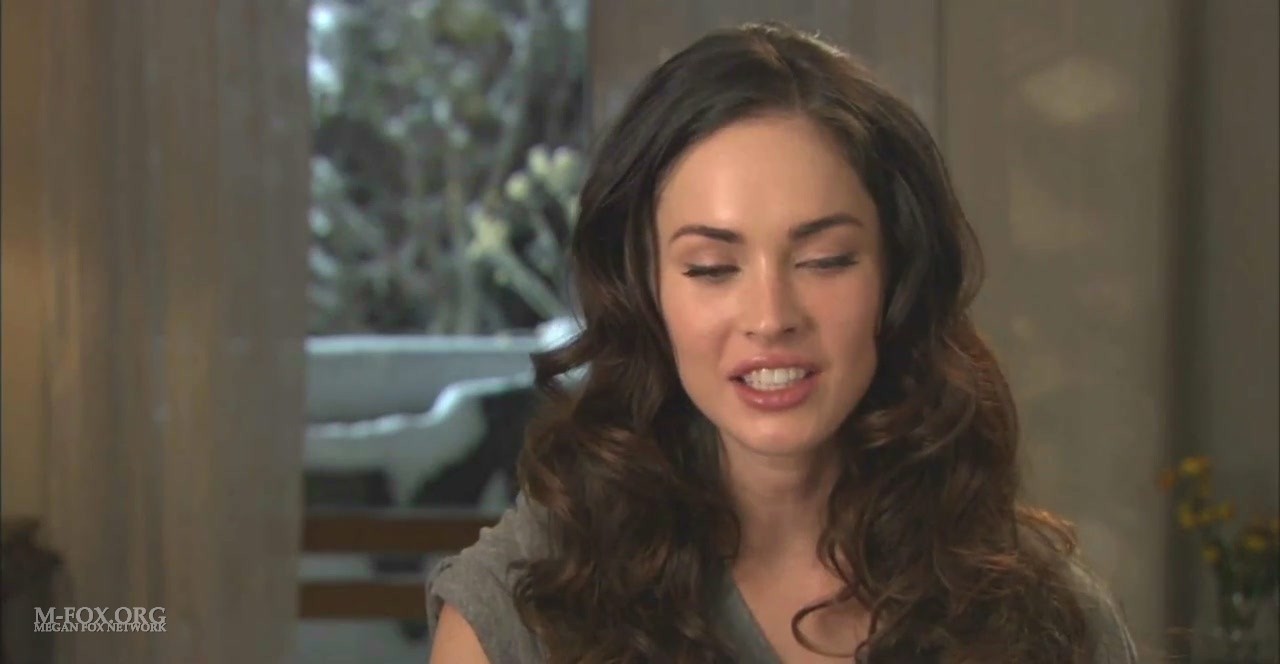 meganfoxpassionplayinterview0231.jpg