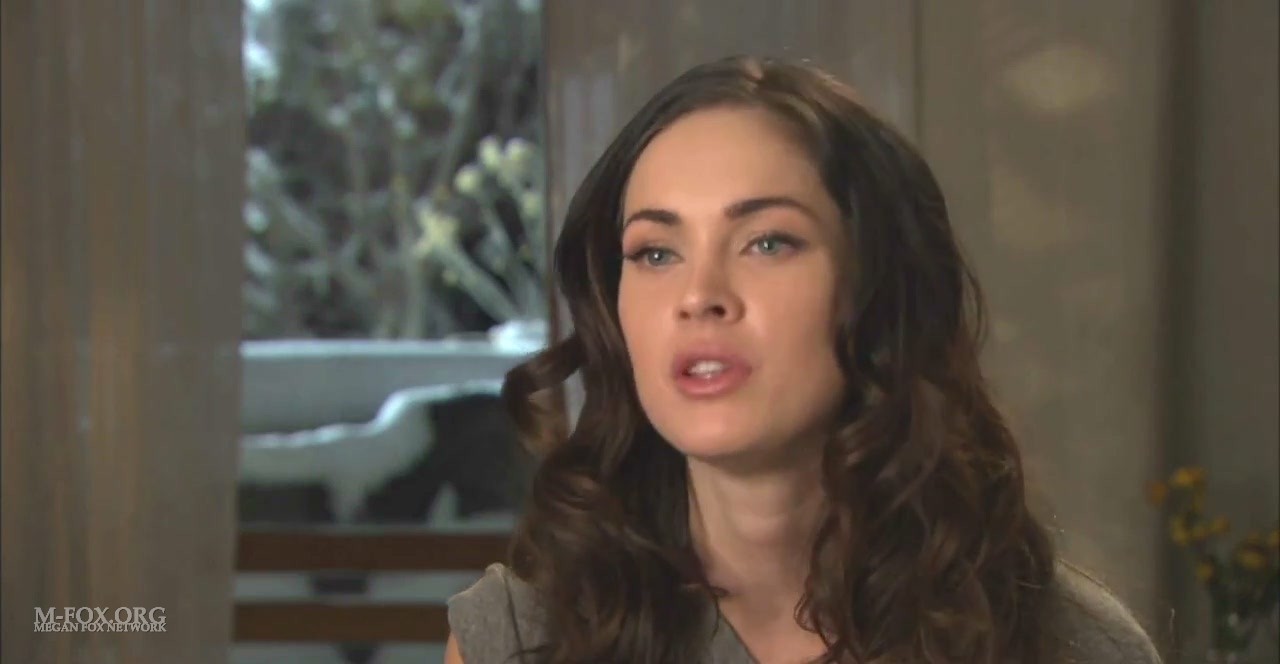 meganfoxpassionplayinterview0373.jpg