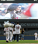 Megan_Fox_Throws_The_First_Pitch_In_Seoul082714005.jpg