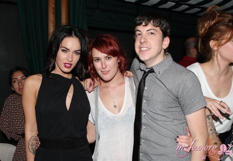 sdcc-09-jennifers-body-party-pics-20090724075621155.jpg sdcc-09-jennifers-body-party-pics-20090724075621155.jpg
